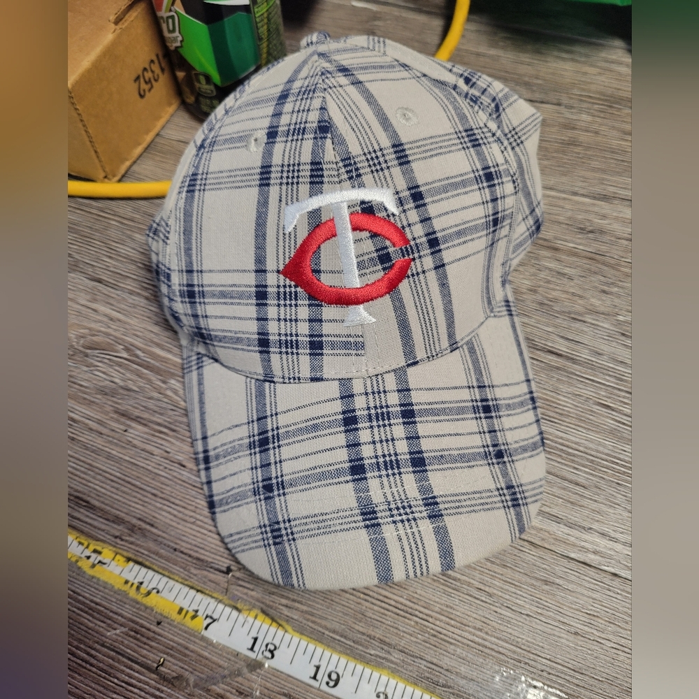 New Old Stock NWT Minnesota Twins X Dairy Queen Plaid Baseball‎ Hat 2012
